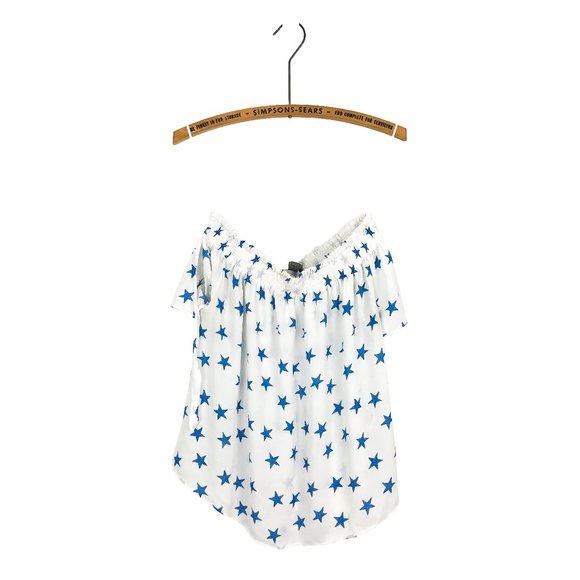 Paper Crane Cold Shoulder Star Top - Picture 1 of 4